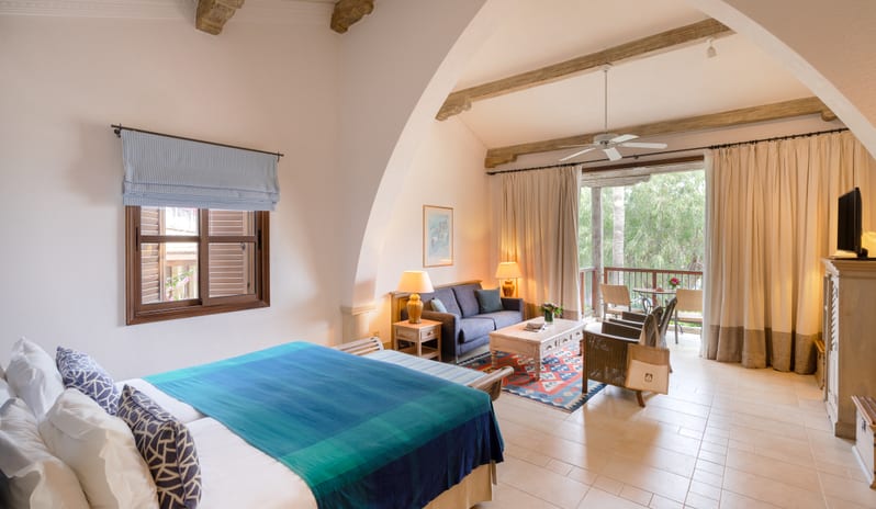 Columbia Beach Resort-Executive Suite Pool View 1_13464